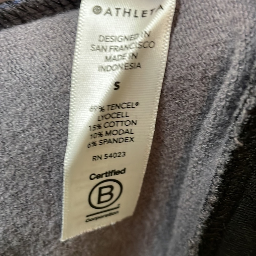 Athleta Triumph Blue Black & Gray Camo Sweatshirt - Picture 11 of 11